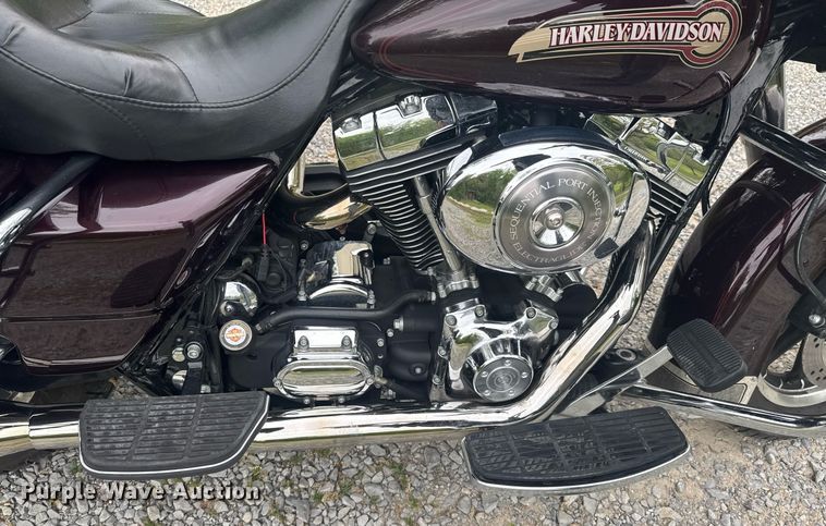 image for item DO0921 2005 Harley Davidson Electra Glide Classic FLHTCI motorcycle