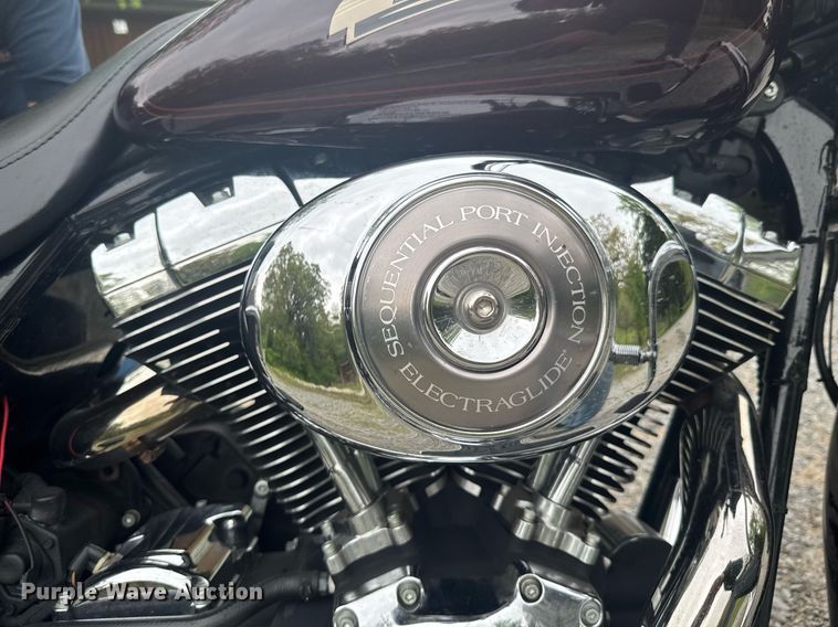 image for item DO0921 2005 Harley Davidson Electra Glide Classic FLHTCI motorcycle