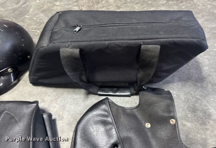 image for item DO0921 2005 Harley Davidson Electra Glide Classic FLHTCI motorcycle