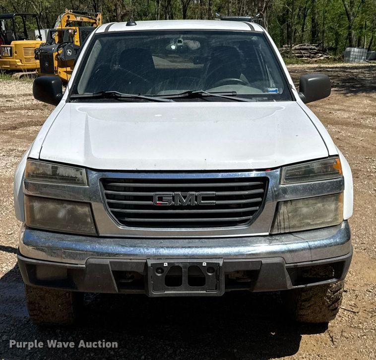 image for item DO0934 2004 GMC Canyon Ext. Cab pickup truck