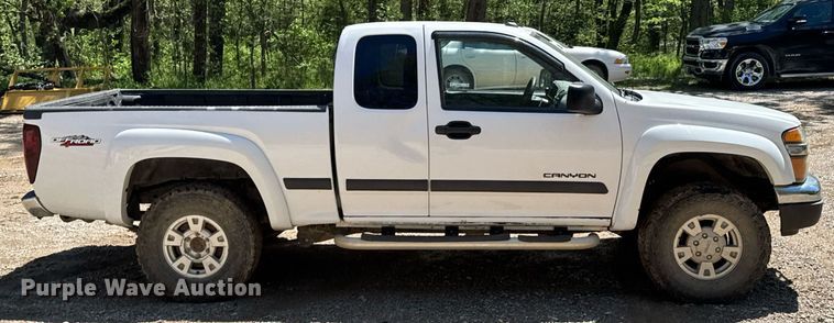 image for item DO0934 2004 GMC Canyon Ext. Cab pickup truck