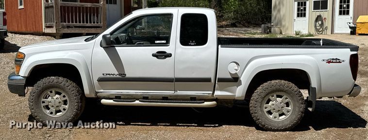 image for item DO0934 2004 GMC Canyon Ext. Cab pickup truck