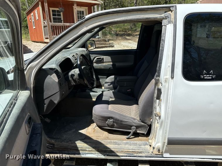 image for item DO0934 2004 GMC Canyon Ext. Cab pickup truck