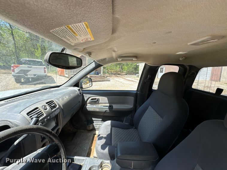 image for item DO0934 2004 GMC Canyon Ext. Cab pickup truck