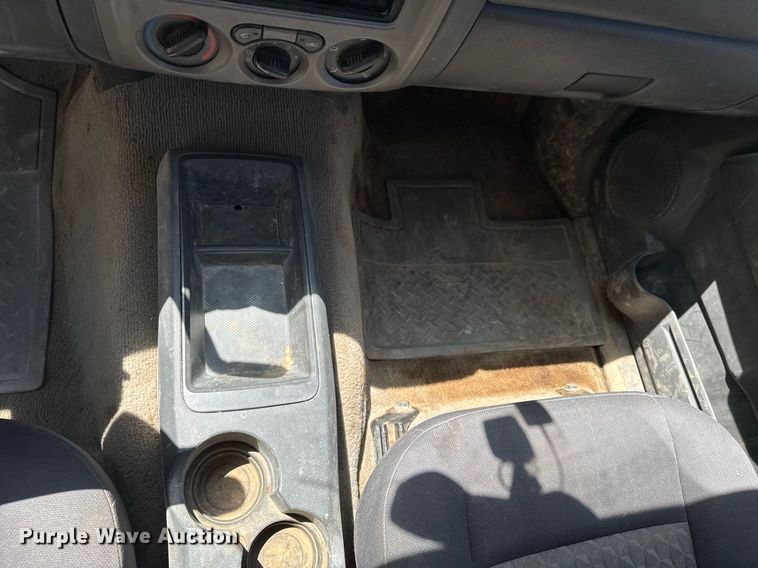 image for item DO0934 2004 GMC Canyon Ext. Cab pickup truck