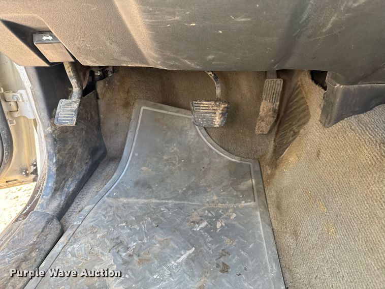 image for item DO0934 2004 GMC Canyon Ext. Cab pickup truck