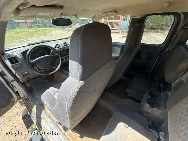 image for item DO0934 2004 GMC Canyon Ext. Cab pickup truck