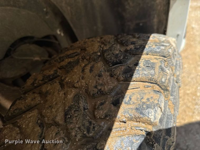 image for item DO0934 2004 GMC Canyon Ext. Cab pickup truck