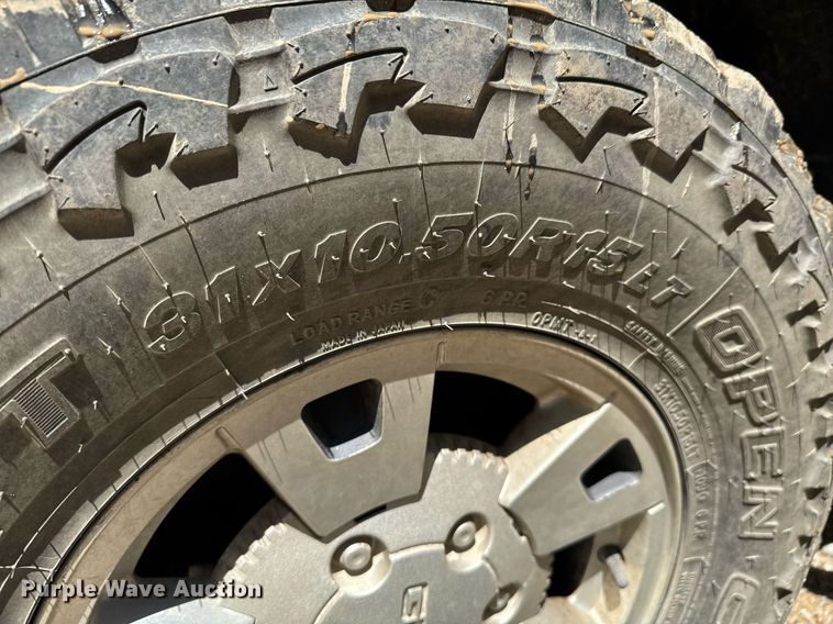 image for item DO0934 2004 GMC Canyon Ext. Cab pickup truck