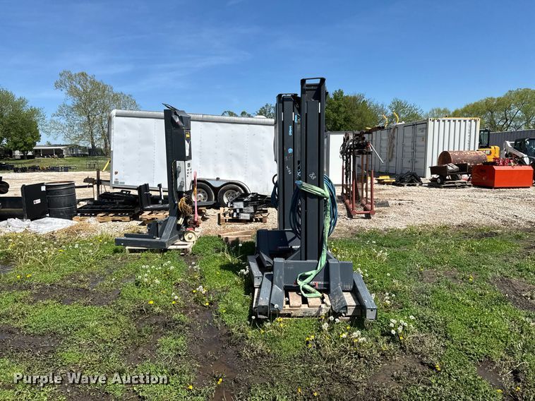 image for item DO0943 (4) 2011 Nussbaum MCS 5500 automotive lifts