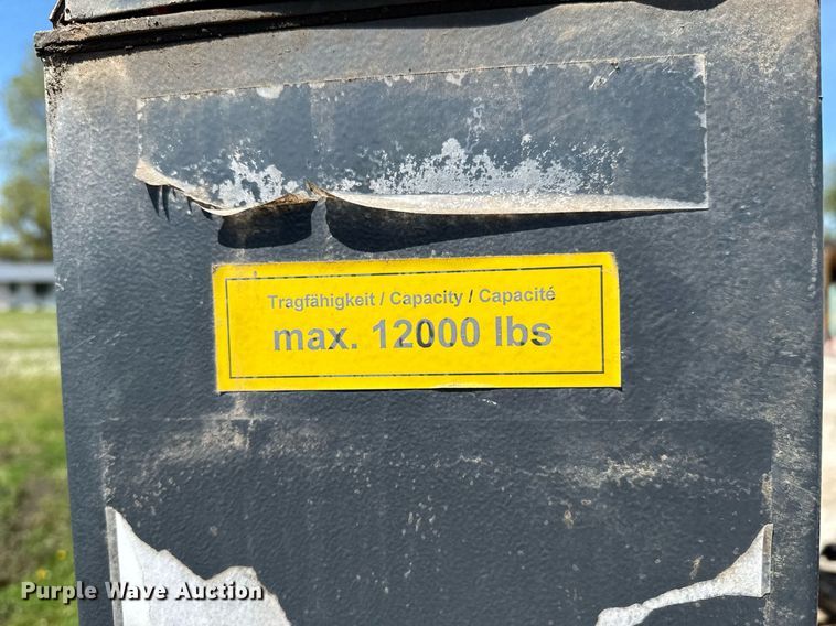 image for item DO0943 (4) 2011 Nussbaum MCS 5500 automotive lifts