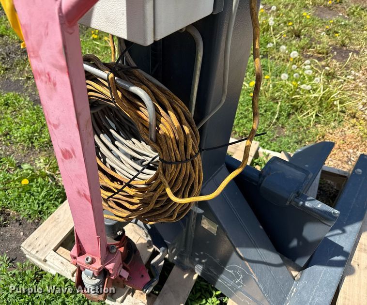 image for item DO0943 (4) 2011 Nussbaum MCS 5500 automotive lifts