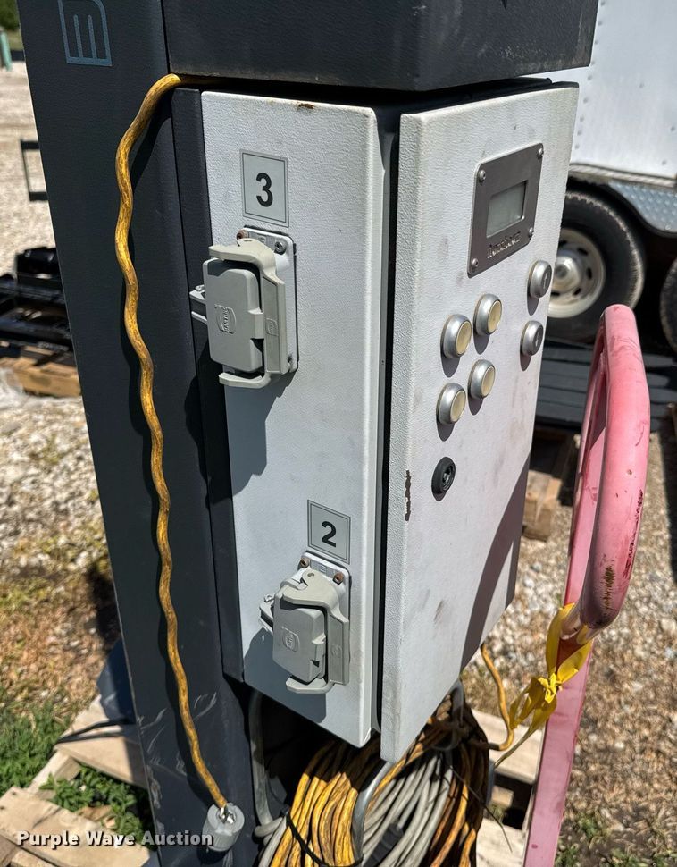 image for item DO0943 (4) 2011 Nussbaum MCS 5500 automotive lifts