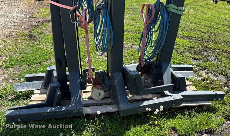 image for item DO0943 (4) 2011 Nussbaum MCS 5500 automotive lifts