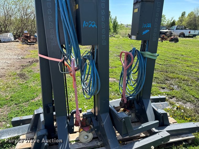 image for item DO0943 (4) 2011 Nussbaum MCS 5500 automotive lifts