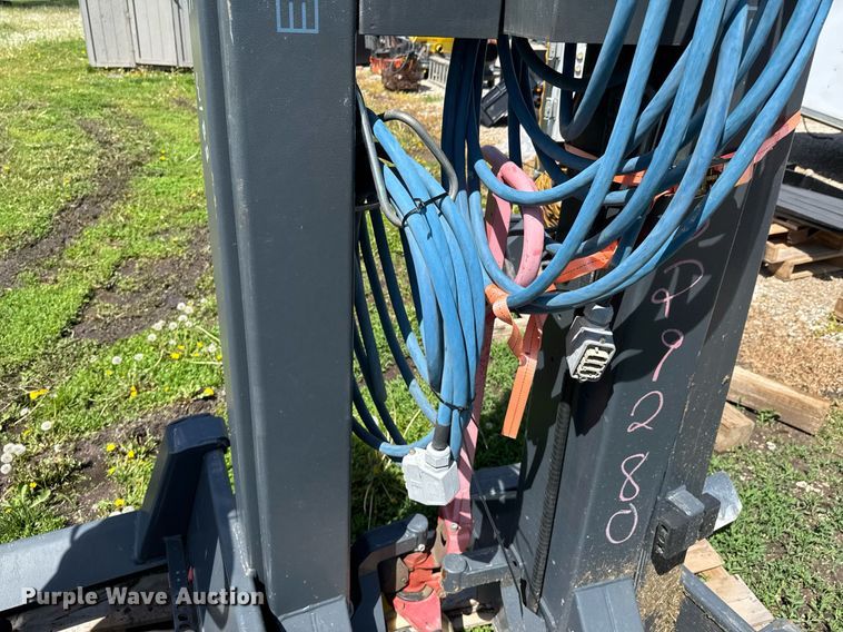 image for item DO0943 (4) 2011 Nussbaum MCS 5500 automotive lifts