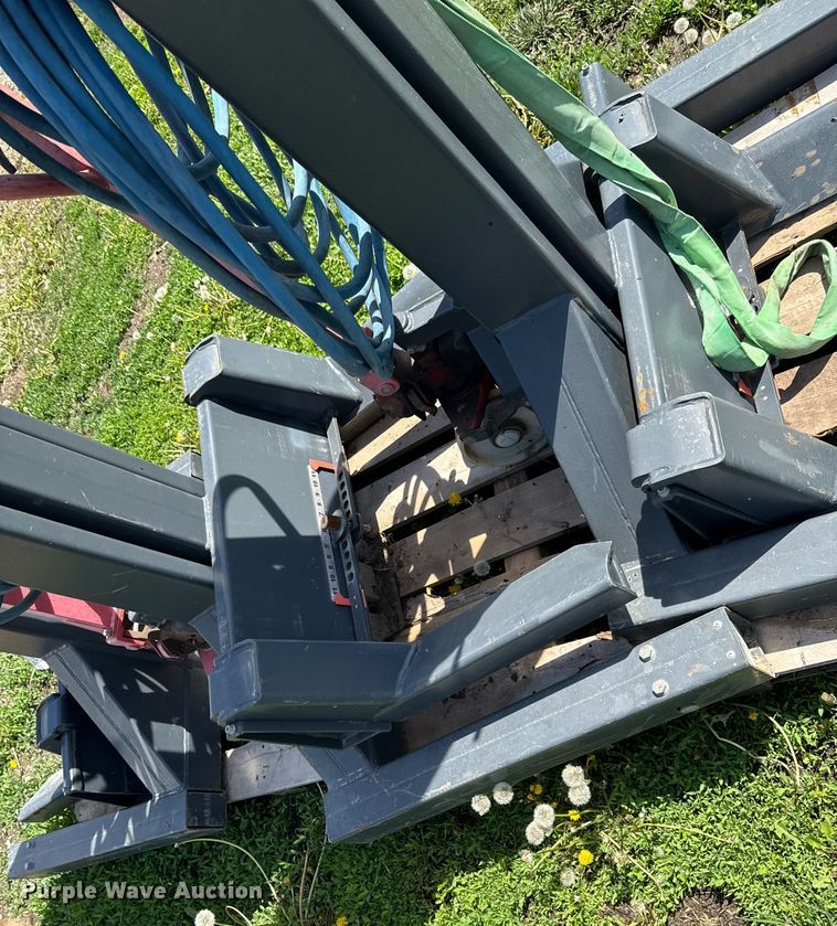 image for item DO0943 (4) 2011 Nussbaum MCS 5500 automotive lifts