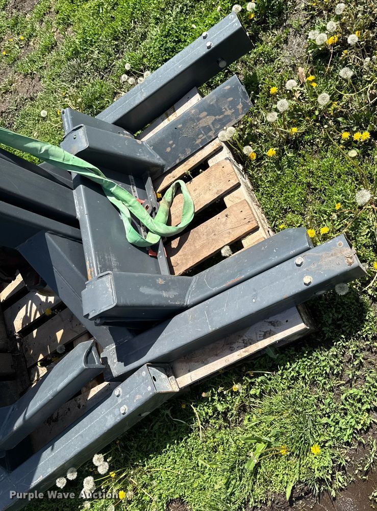 image for item DO0943 (4) 2011 Nussbaum MCS 5500 automotive lifts