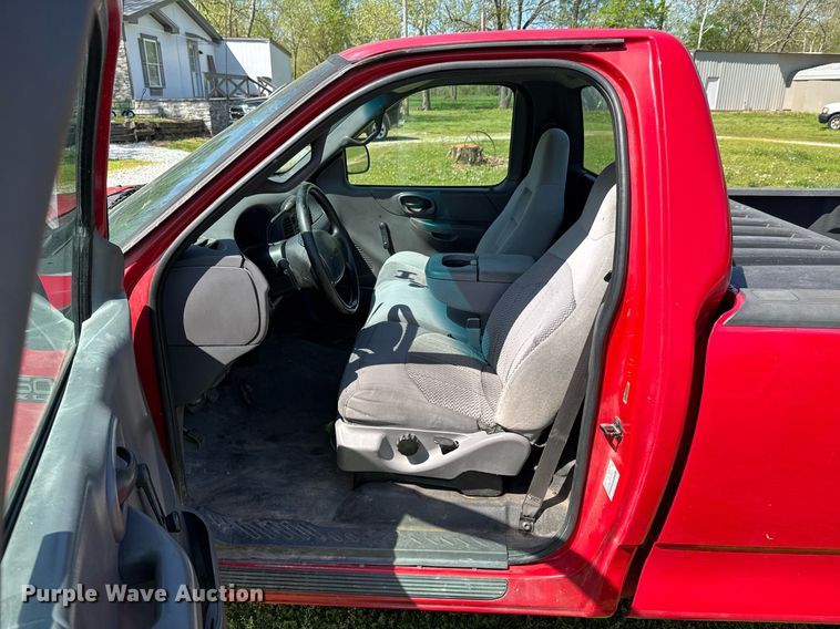 image for item DO0951 2001 Ford F150 pickup truck