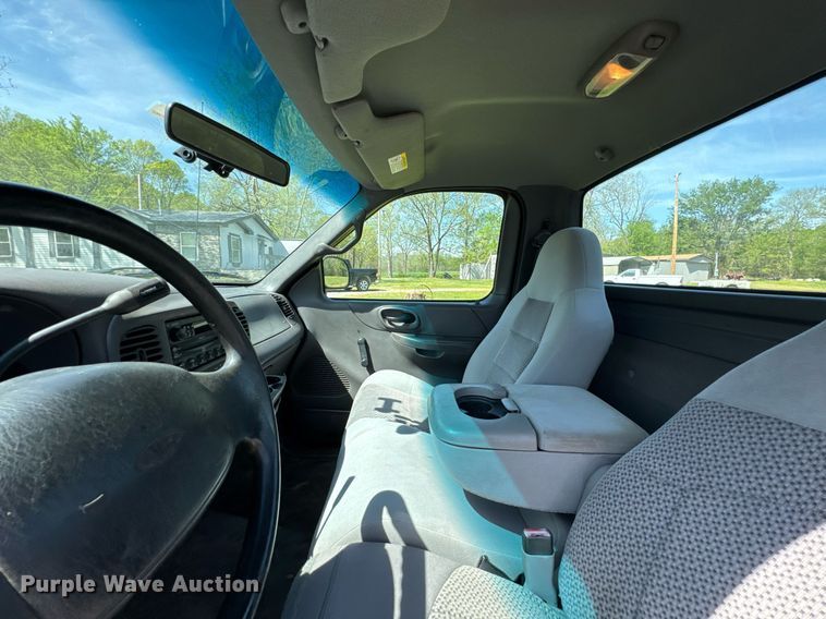 image for item DO0951 2001 Ford F150 pickup truck