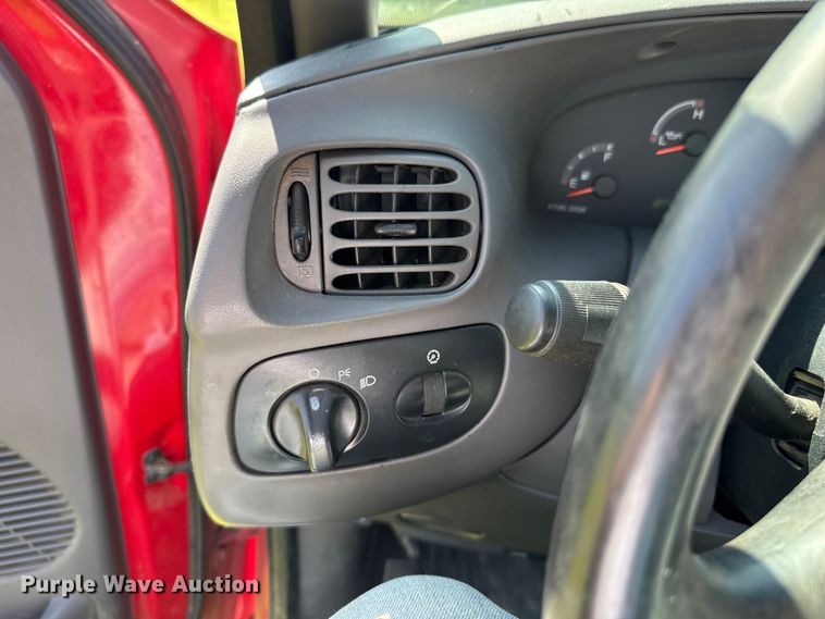 image for item DO0951 2001 Ford F150 pickup truck