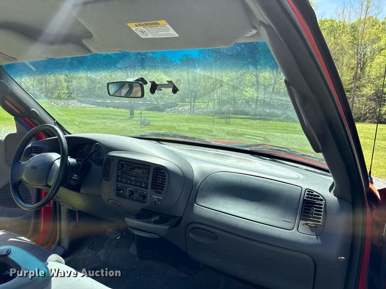 image for item DO0951 2001 Ford F150 pickup truck