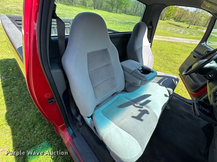 image for item DO0951 2001 Ford F150 pickup truck