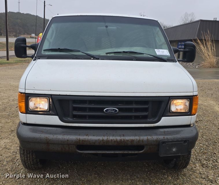 image for item DO7833 2007 Ford E150 van