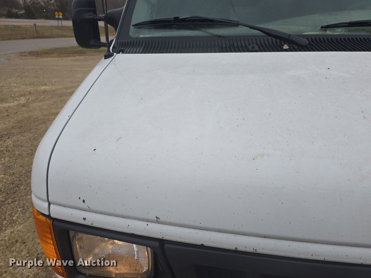 image for item DO7833 2007 Ford E150 van