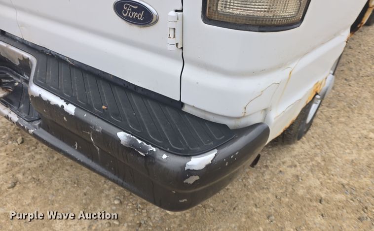 image for item DO7833 2007 Ford E150 van