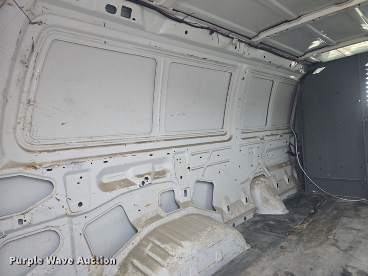 image for item DO7833 2007 Ford E150 van