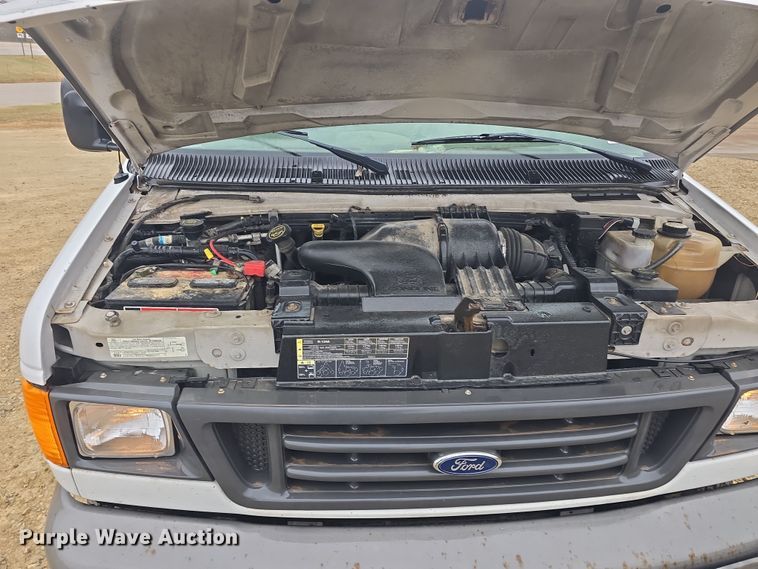 image for item DO7833 2007 Ford E150 van