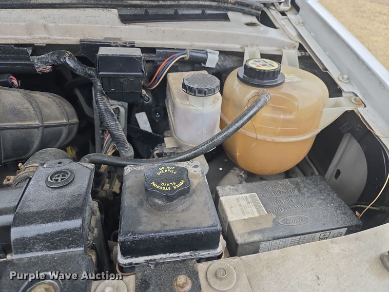 image for item DO7833 2007 Ford E150 van