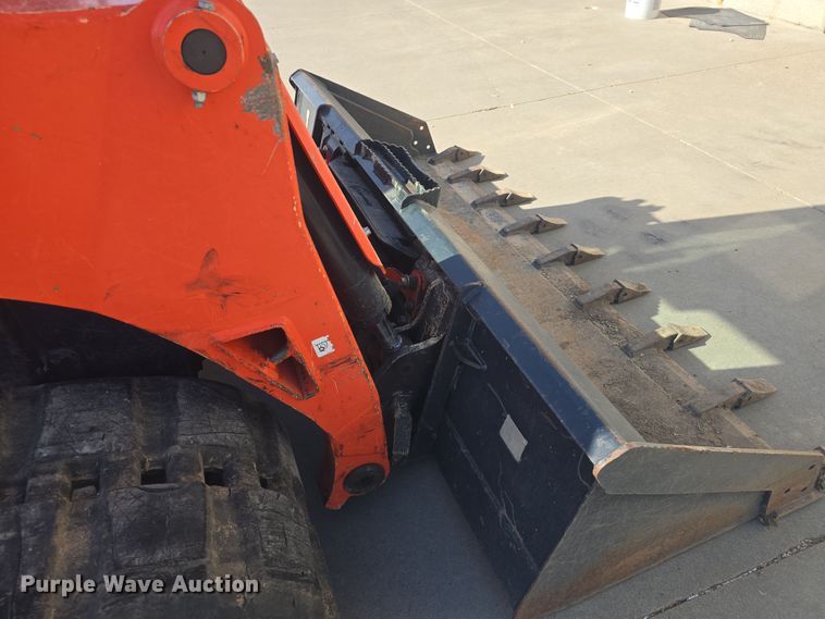 image for item DO7910 2012 Kubota SVL90 tracked skid steer loader