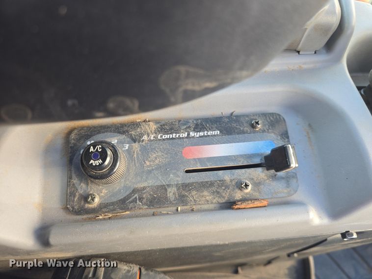 image for item DO7910 2012 Kubota SVL90 tracked skid steer loader