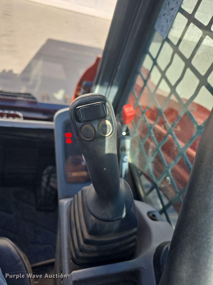 image for item DO7910 2012 Kubota SVL90 tracked skid steer loader