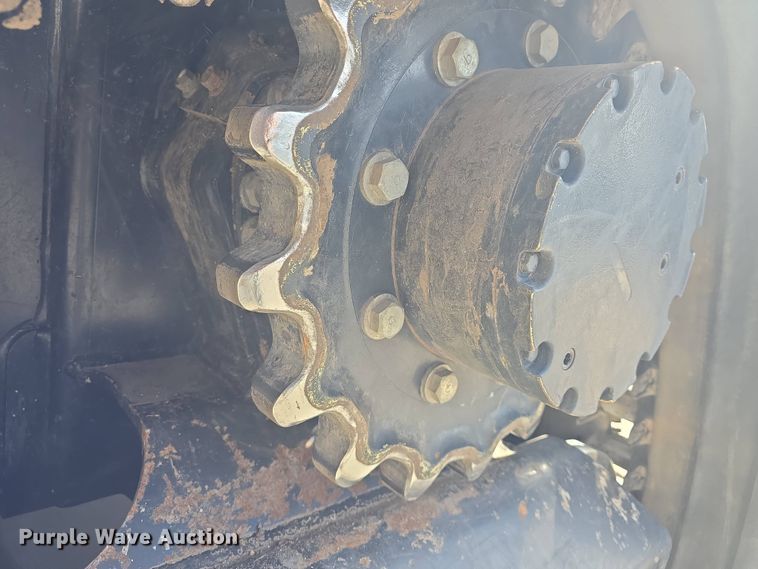 image for item DO7910 2012 Kubota SVL90 tracked skid steer loader