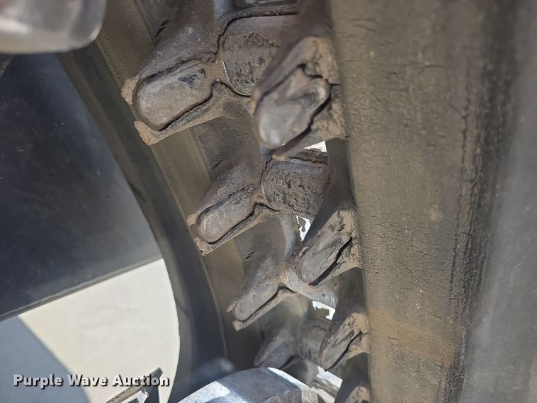 image for item DO7910 2012 Kubota SVL90 tracked skid steer loader