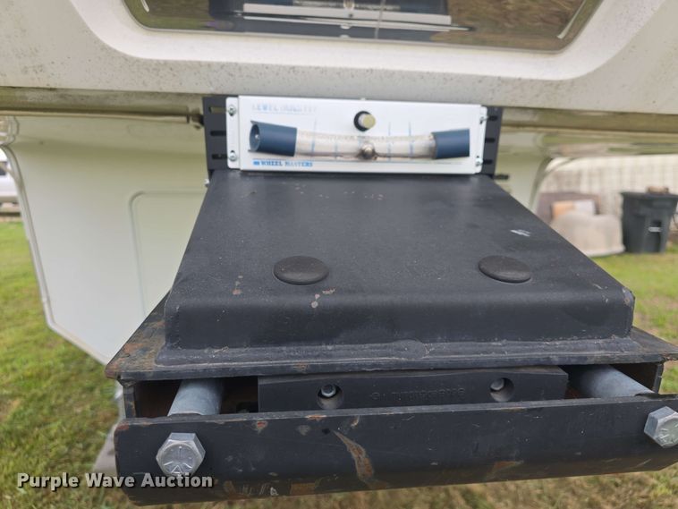 image for item DO7932 2009 Keystone Montana Big Sky camper