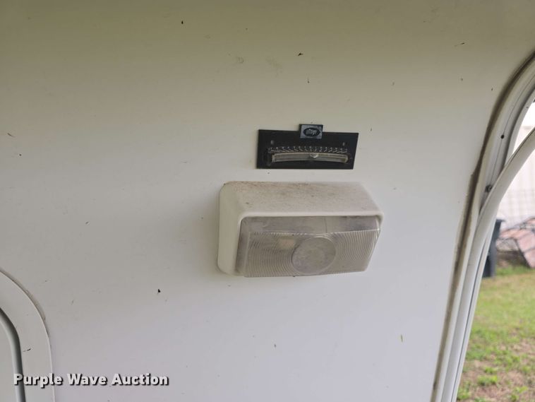 image for item DO7932 2009 Keystone Montana Big Sky camper