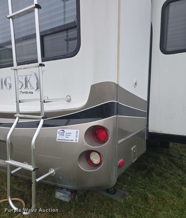 image for item DO7932 2009 Keystone Montana Big Sky camper