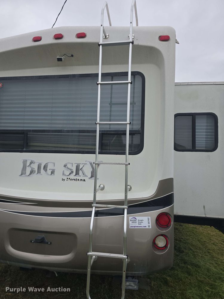 image for item DO7932 2009 Keystone Montana Big Sky camper