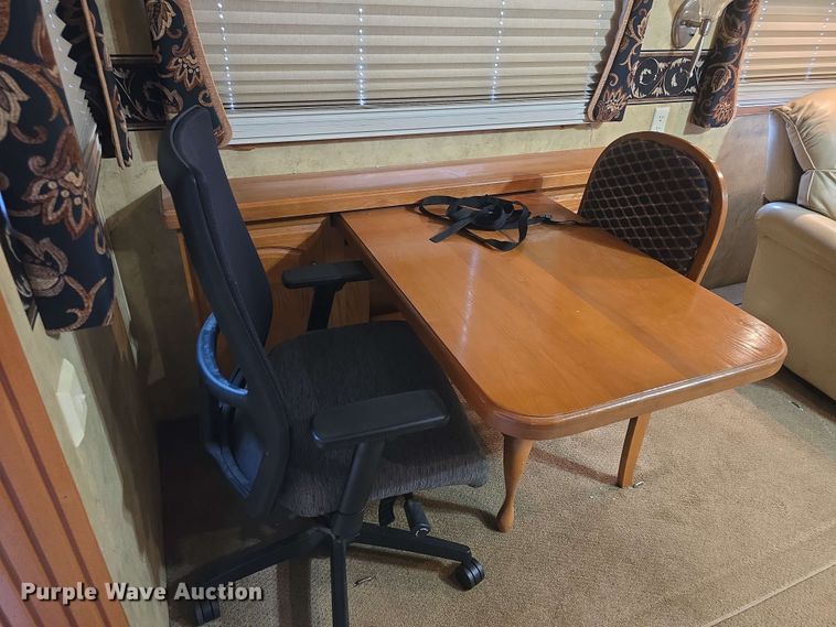 image for item DO7932 2009 Keystone Montana Big Sky camper