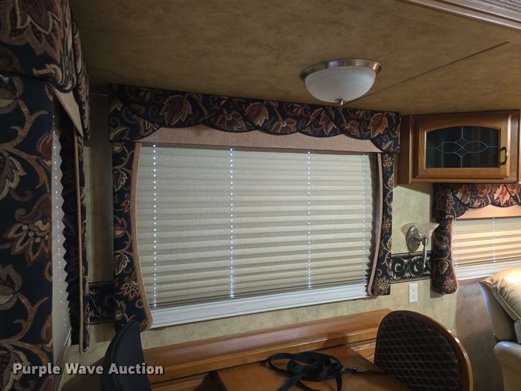 image for item DO7932 2009 Keystone Montana Big Sky camper