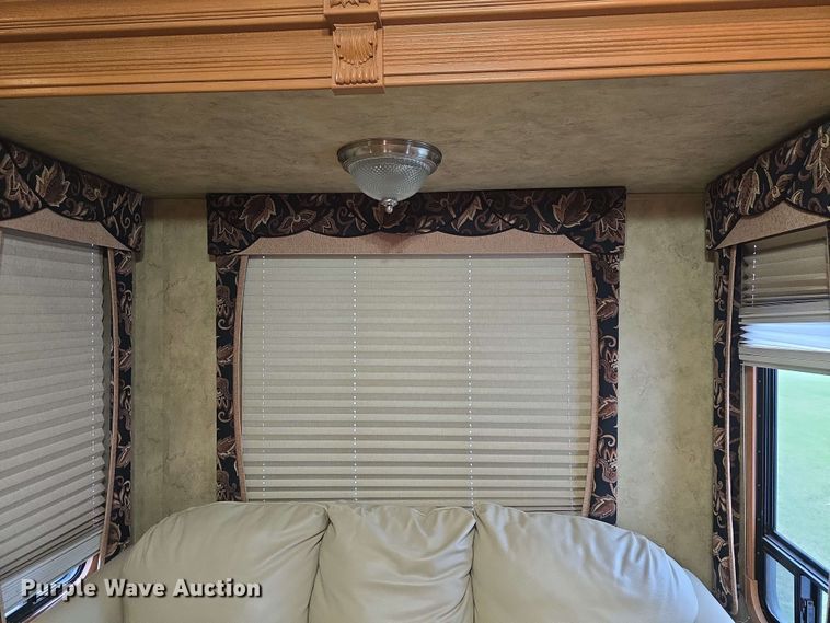 image for item DO7932 2009 Keystone Montana Big Sky camper