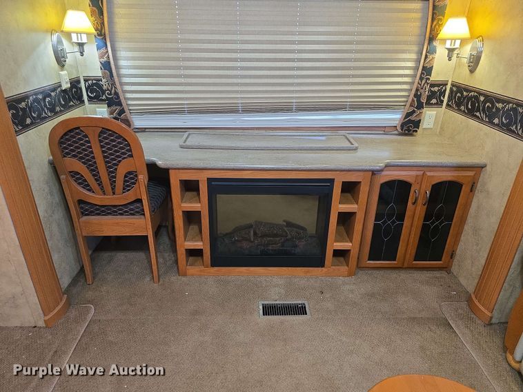 image for item DO7932 2009 Keystone Montana Big Sky camper