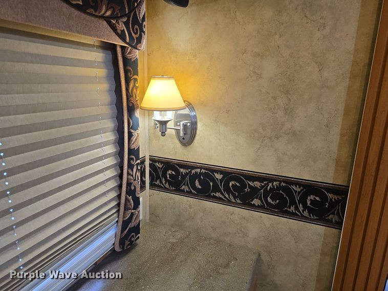 image for item DO7932 2009 Keystone Montana Big Sky camper