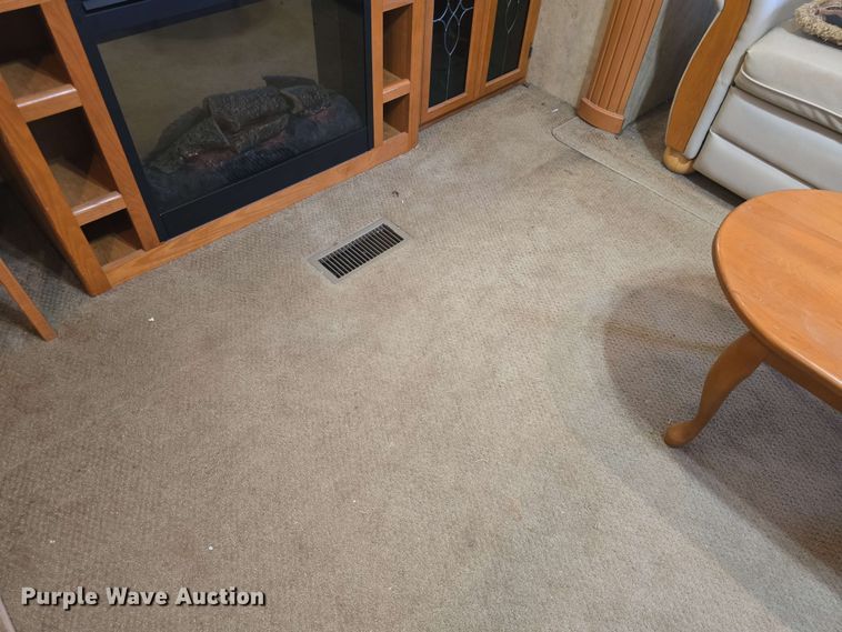 image for item DO7932 2009 Keystone Montana Big Sky camper