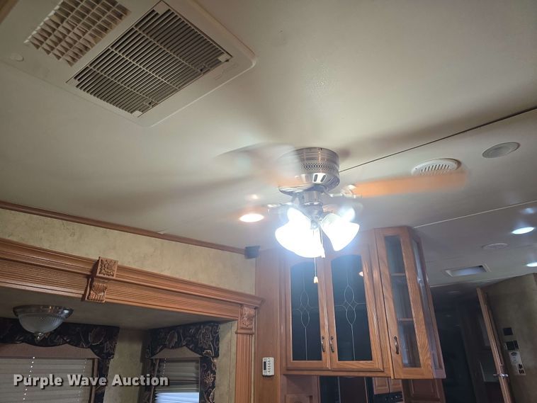 image for item DO7932 2009 Keystone Montana Big Sky camper