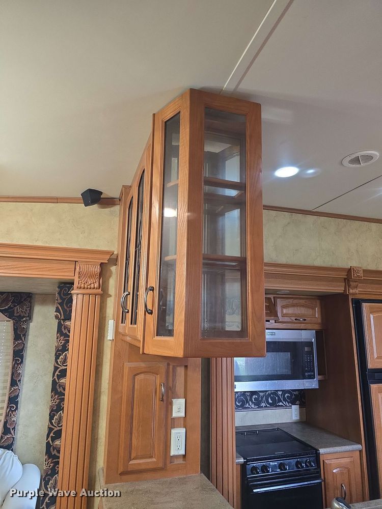 image for item DO7932 2009 Keystone Montana Big Sky camper